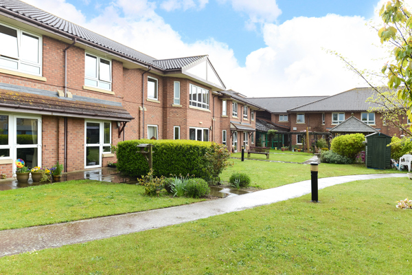 3925 Holm Court 002