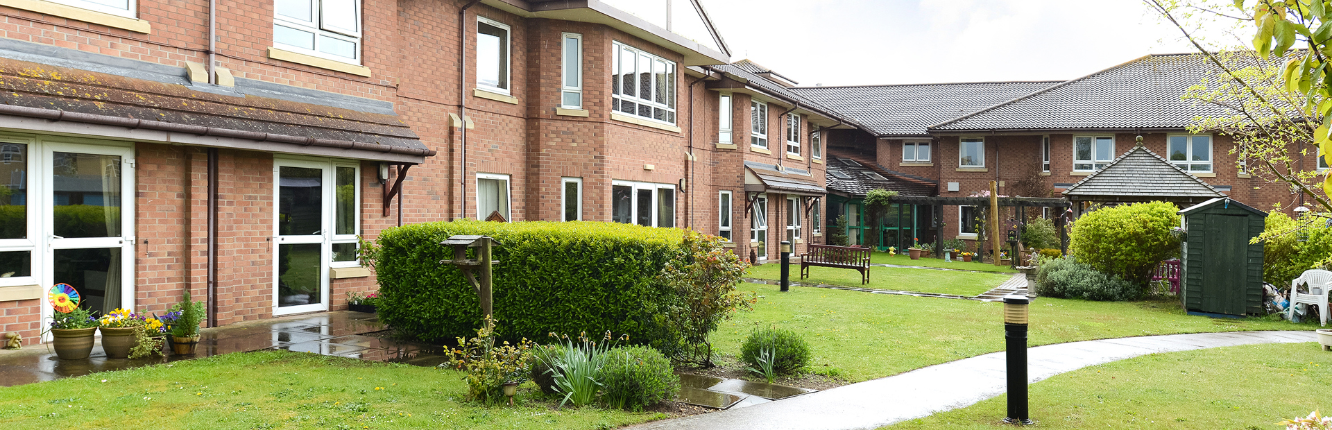 3925 Holm Court 002