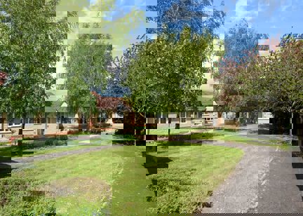Bugle Court 002