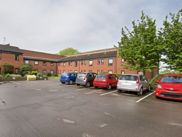 Grounds Court Pe21 018