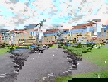 St Edmunds Court 001