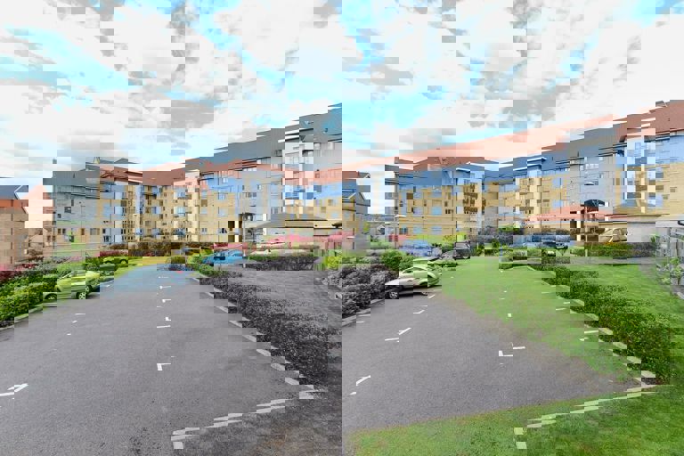 St Edmunds Court 001