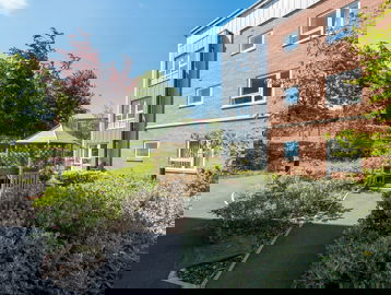 Falcon Court 5