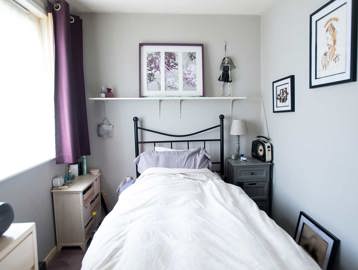 Lord Cromwell Court Single Bedroom