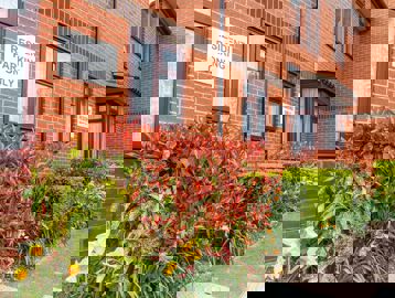 2117 Temple Court 006