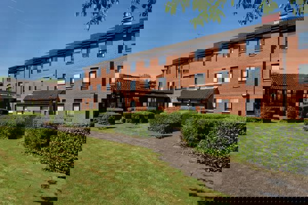 Edward Onyon Court M6 08