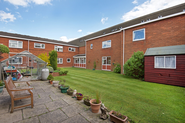 Brough Court Dn35 015