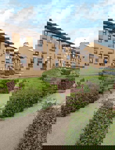 Merlin Court Bd21 04