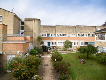 H21 Charles Dalton Court 10