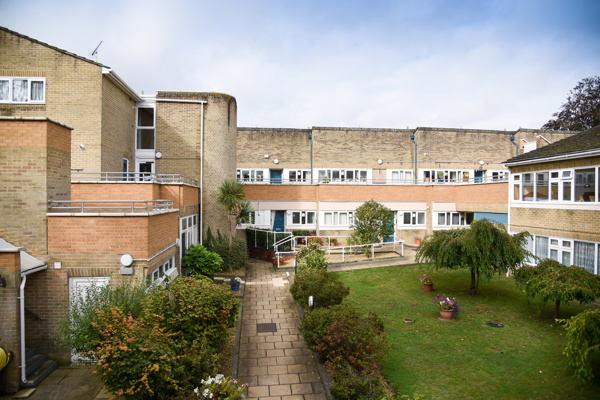 H21 Charles Dalton Court 10