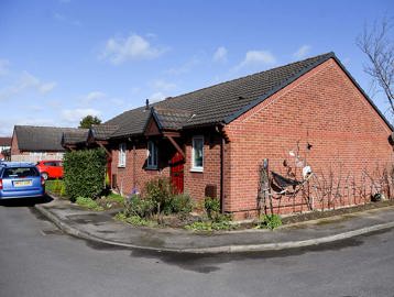 Raleigh Court Street