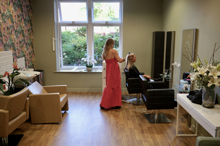 Resident Using Salon at Lea Springs