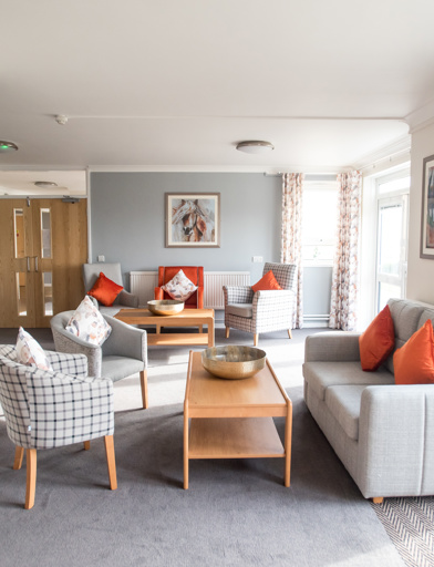 H21 Heseltine Court 27 