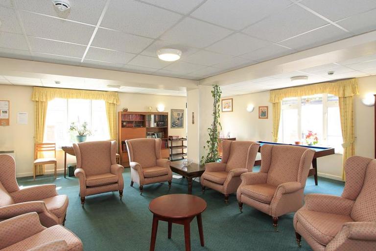2433 Irene Astor Court 003