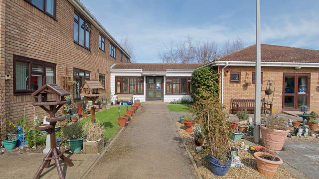 Charles Watson Court 08