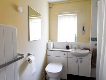 John Quinn Court Bathroom