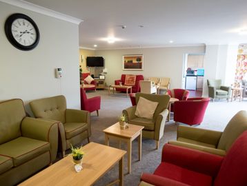 Willow Bank 22