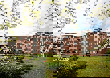 Charles Court 4