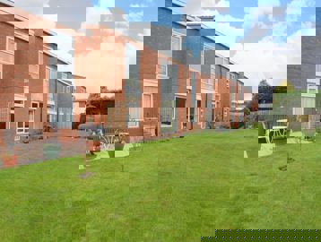 Roland Rutter Court 014