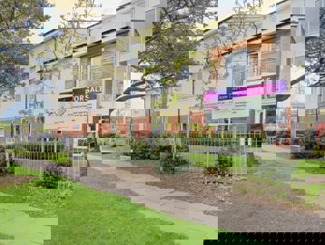 Saxon Court 1