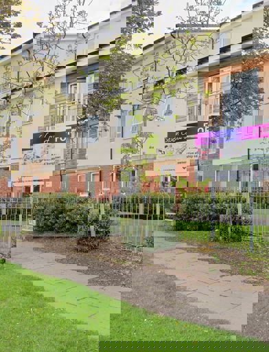 Saxon Court 1 
