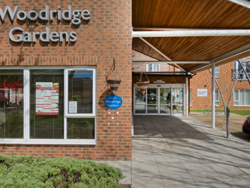 4131 Woodridge Gardens 002