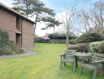 Countess Mountbatten Court 011