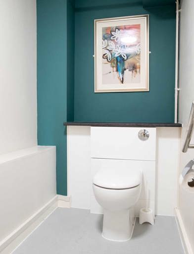Jubilee Lodge Apartment Bathroom 