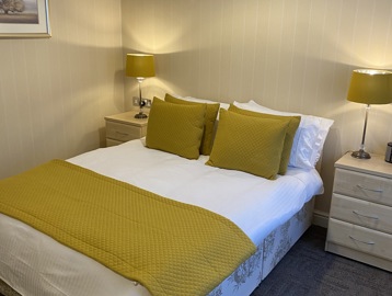 EC Willowfields Village Guestroom Bedroom