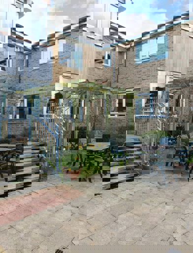 Lordship Court 008 