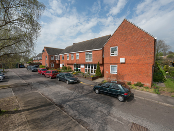 Hedley Davis Court 003