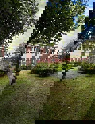 Leonard Houlden Court 011 