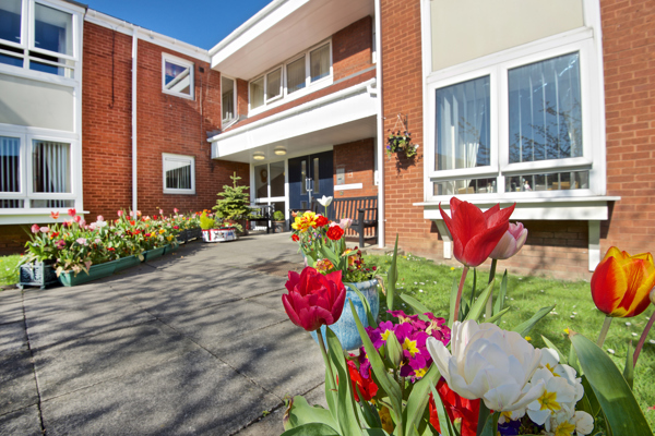 Lawrence Hill Court 017