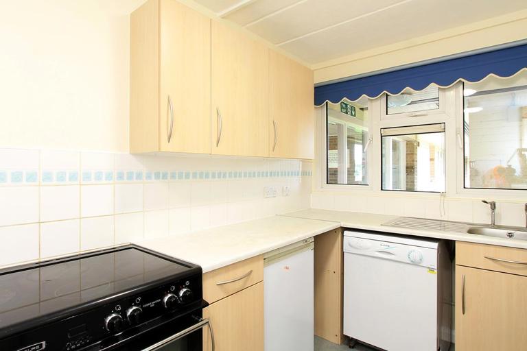 2404 Dennis Cadman House 006
