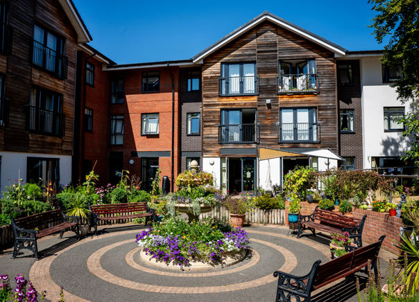 Rohan Gardens outside area