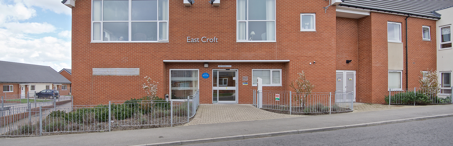 4114 East Croft 001