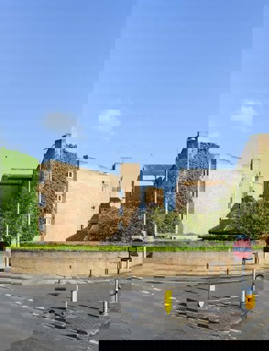Brookes Taylor Court 002 