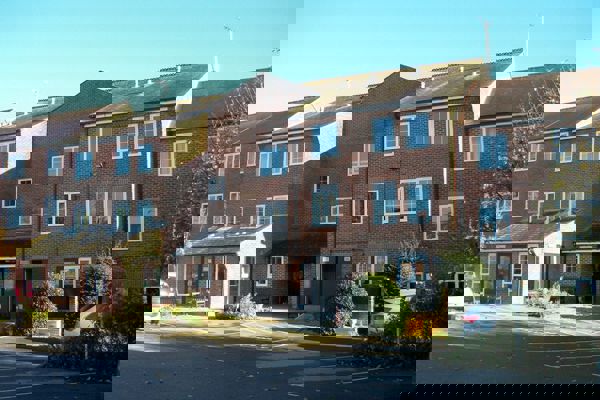 Ryan Court Front 100 2849