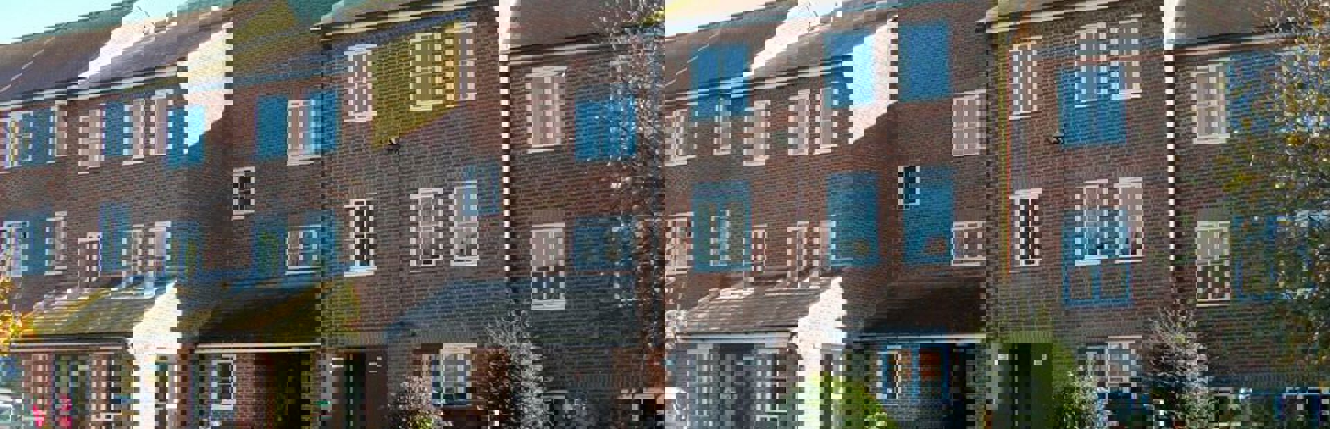 Ryan Court Front 100 2849