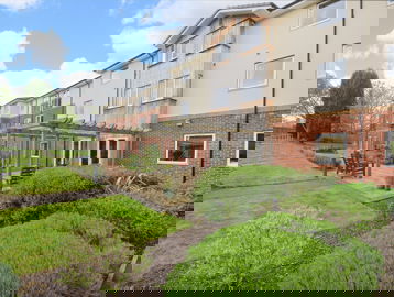 Garden area at rear of Alreywch Court
