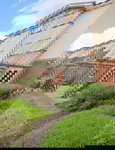 Alreywch Court 002 