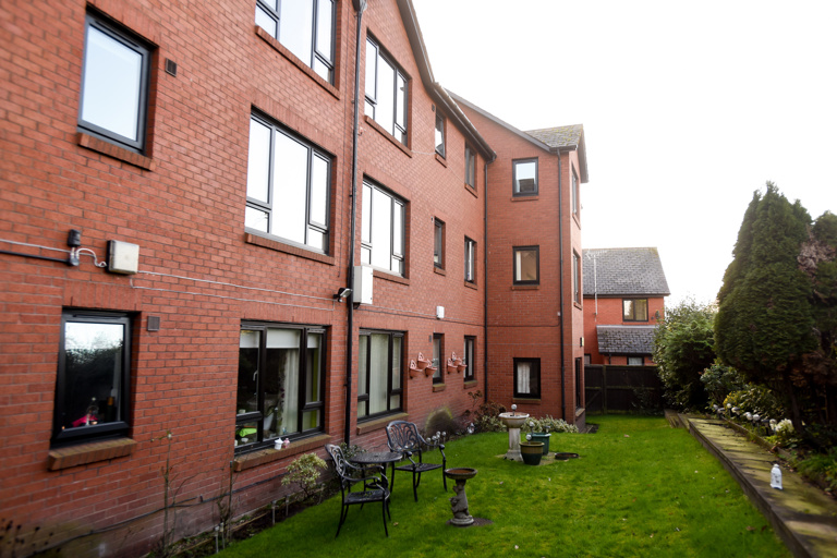 H21 Sarl Williams Court 1