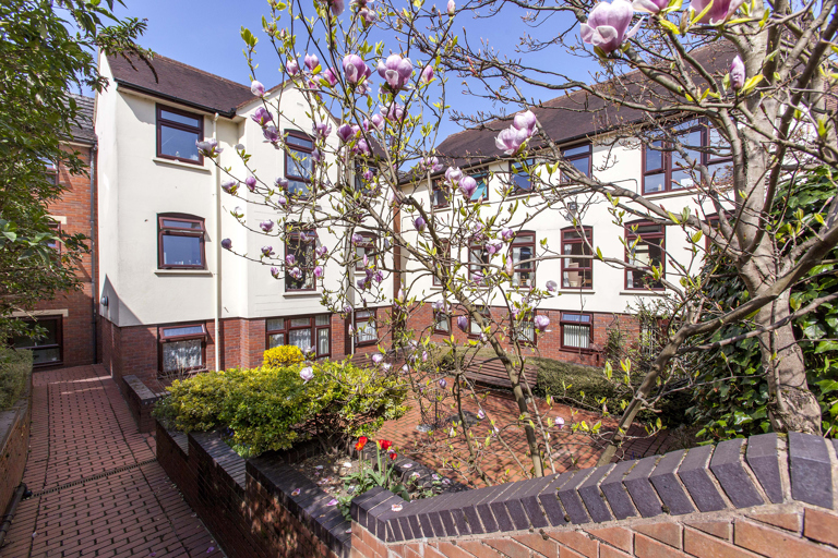 2103 Fuller Court 008