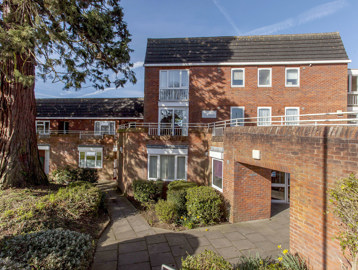 2102 Chalmers Court 002