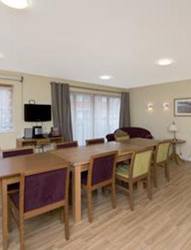 Osprey Court 002 