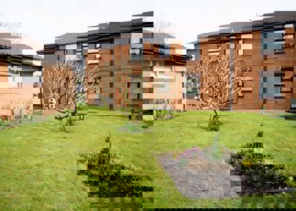 Avery Tulip Court 1
