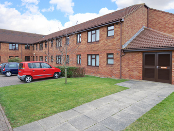 Hollis Court 010