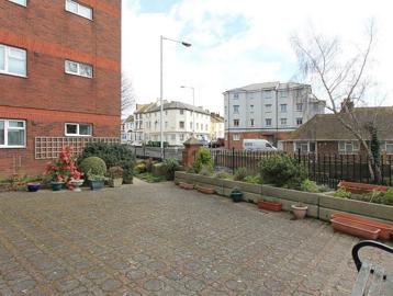 Irene Astor Court 008