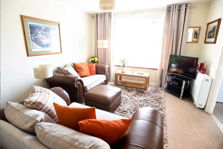 Bennett Court Apartment Living Room