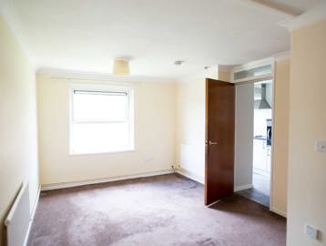 Middleton Court Apartment Room